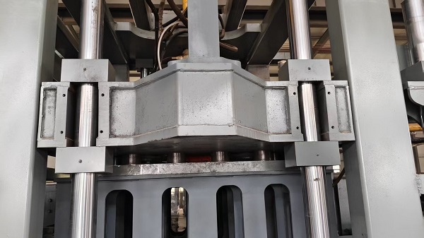 автоматты блок қалыптау машинасы Бетон блоктарын қалыптау машинасы