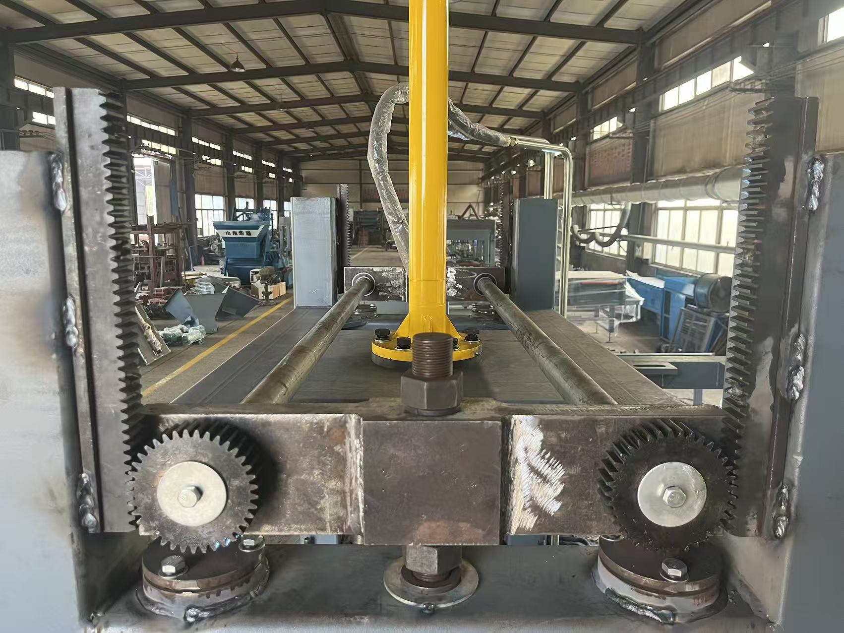 Автоматты бетон блоктарын жасайтын машина