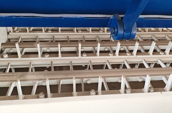 Máquina para fabricar bloques de hormigón