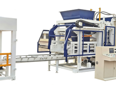 เครื่องผลิตบล็อกคอนกรีตอัตโนมัติเต็มรูปแบบ: อุปกรณ์หลักที่ขับเคลื่อนการปฏิวัติอาคารสีเขียวระดับโลก