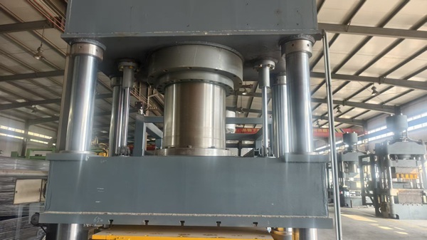 Fully Automatic Hydraulic Brick Press